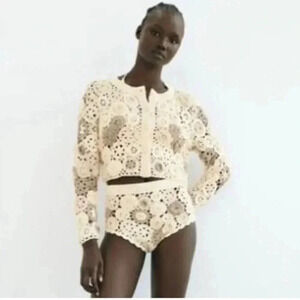 Zara Crochet Size M-L Floral Neutral Shorts Swim Cover Up